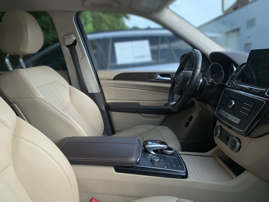 Thumbnail: 2018 Mercedes-Benz GLS - 4