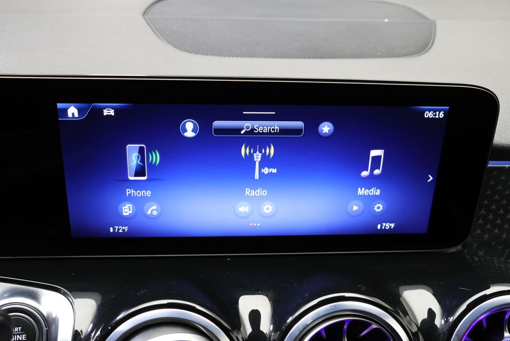 Thumbnail: 2025 Mercedes-Benz GLB - 25