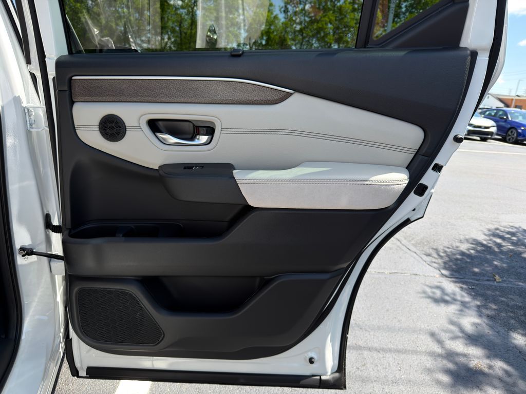 Thumbnail: 2026 Honda Pilot - 25