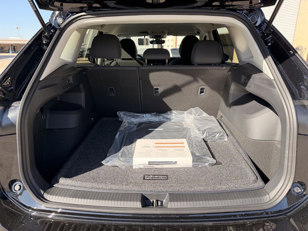 New 2026 Deep Black Volkswagen 2.0T S image 26