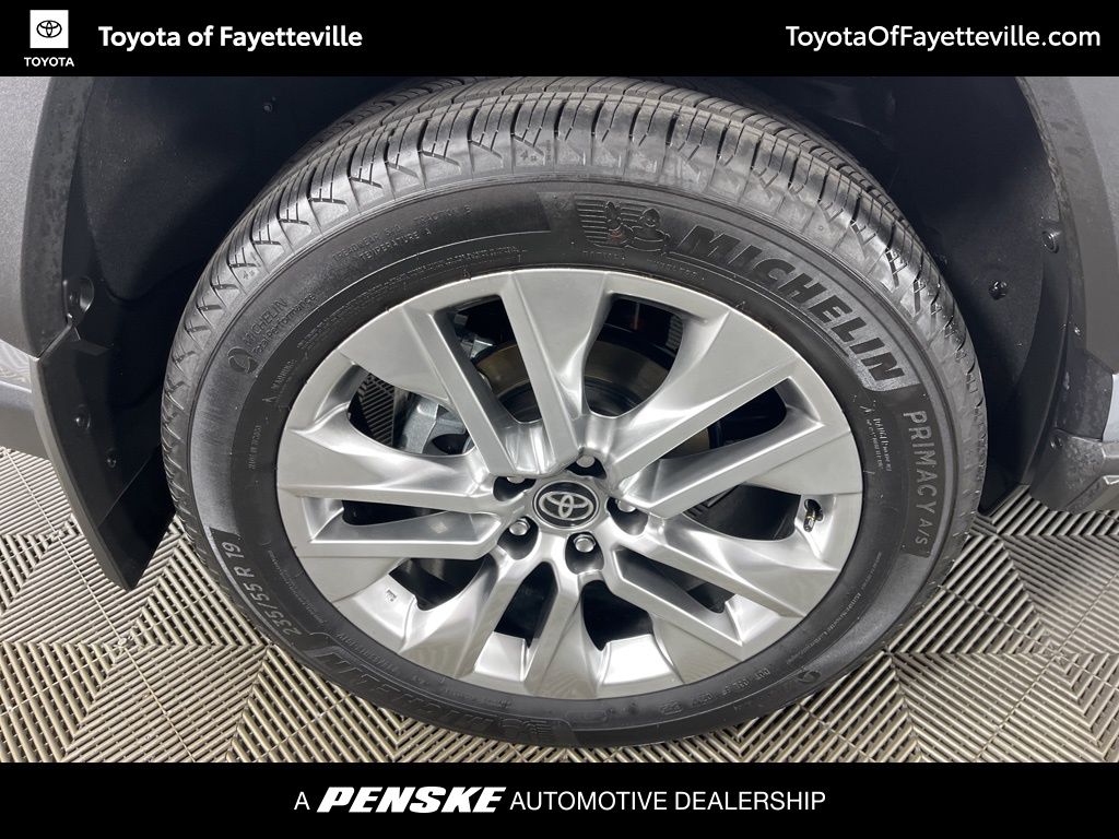 Thumbnail: 2025 Toyota RAV4 - 17