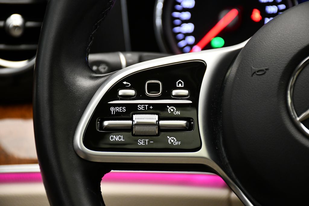 Thumbnail: 2019 Mercedes-Benz E-Class - 23