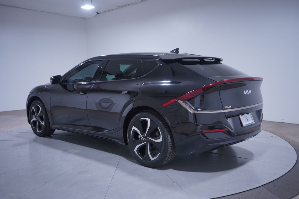 Thumbnail: 2022 Kia EV6 - 3