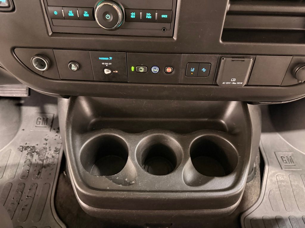 2024 Chevrolet Express 3500 LT