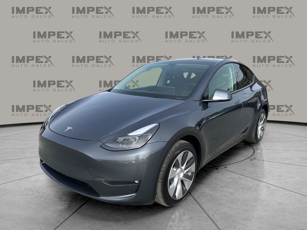 2023 Tesla Model Y Long Range's photo