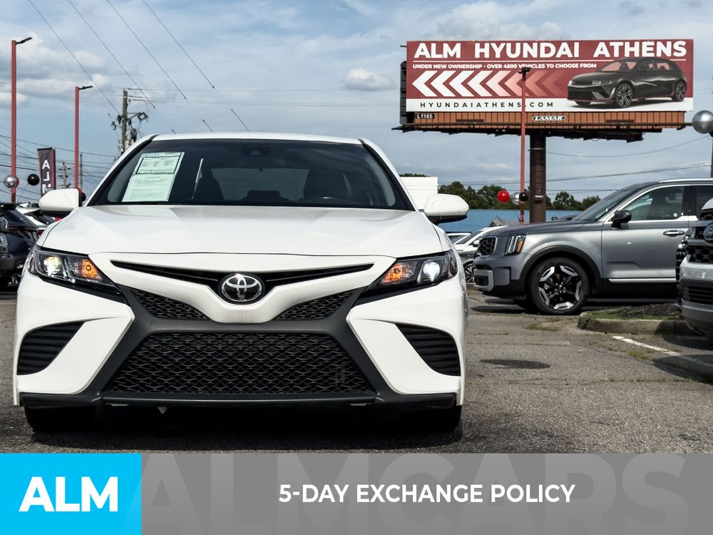 Used 2020 White Toyota SE image 3
