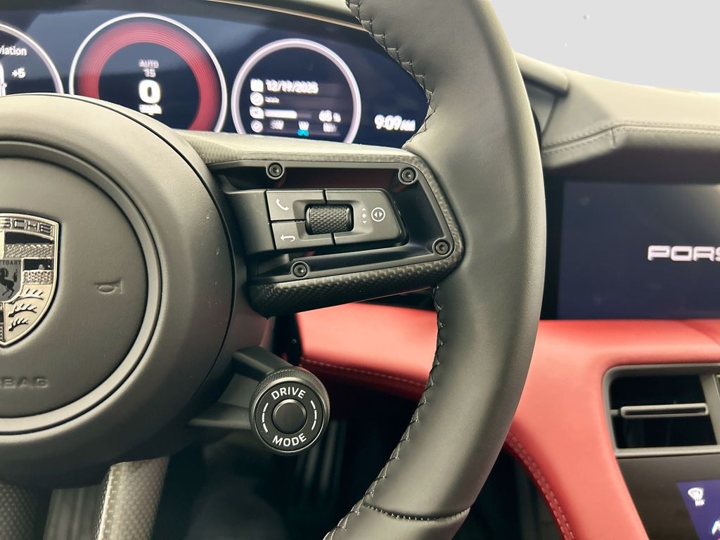 Thumbnail: 2026 Porsche Taycan - 15