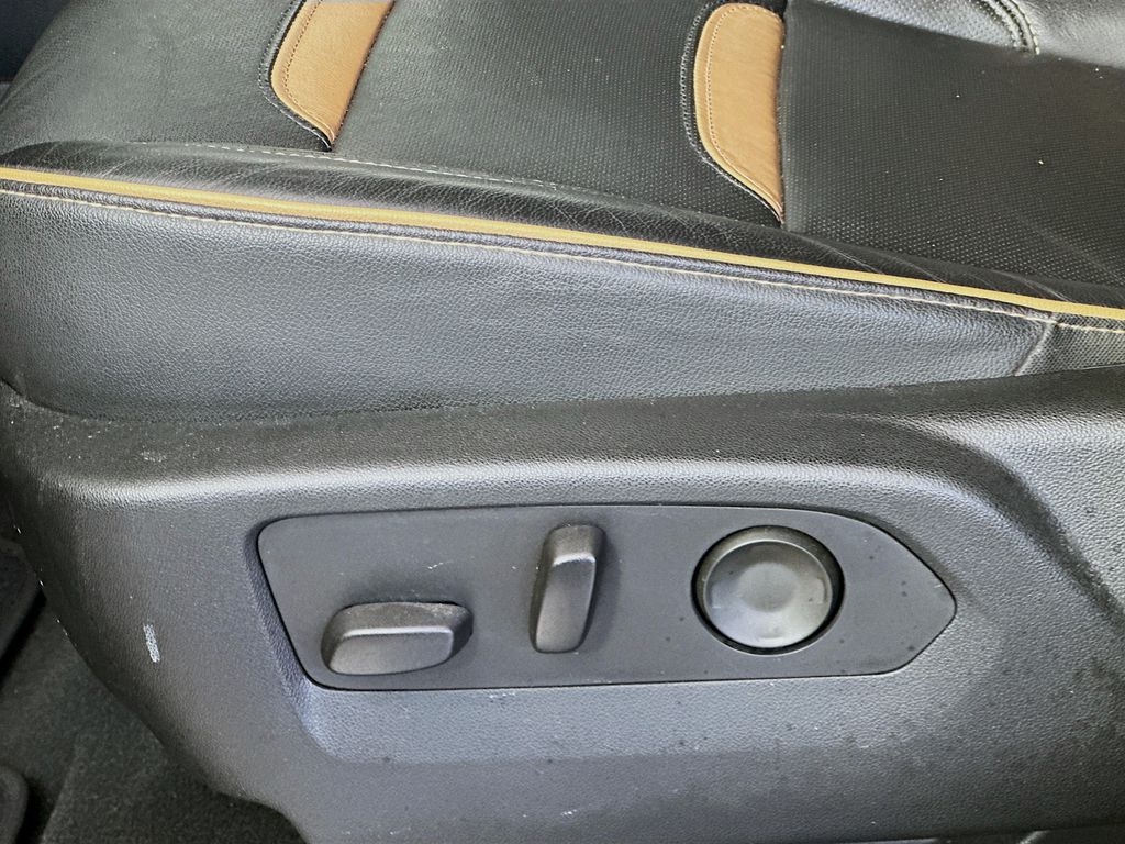 GMCYukon23