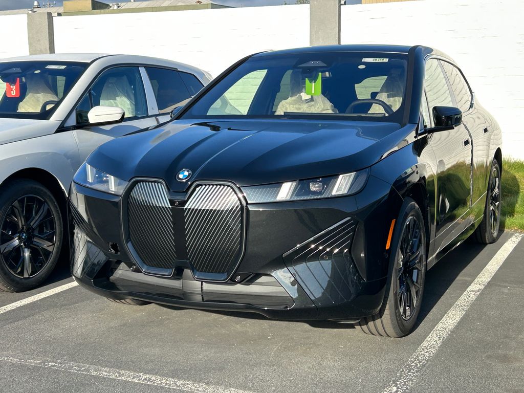 Thumbnail: 2026 BMW iX - 2