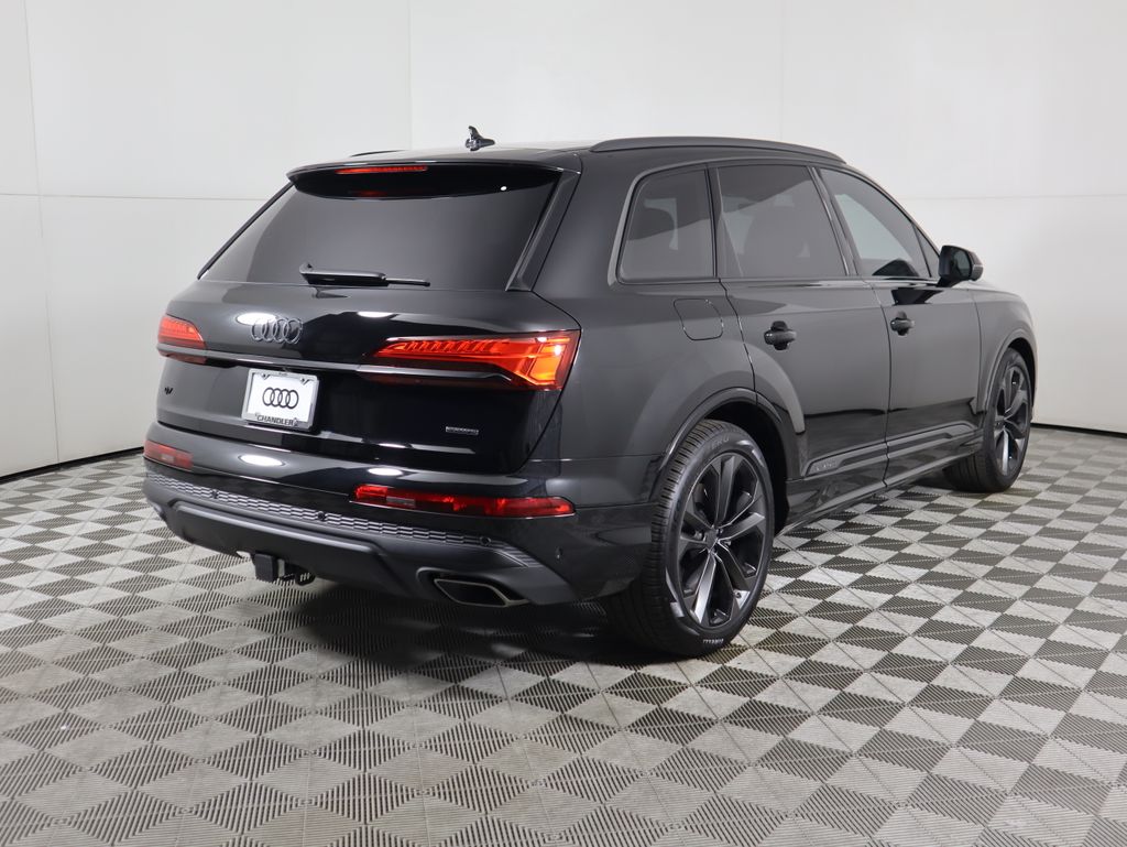 Thumbnail: 2026 Audi Q7 - 5