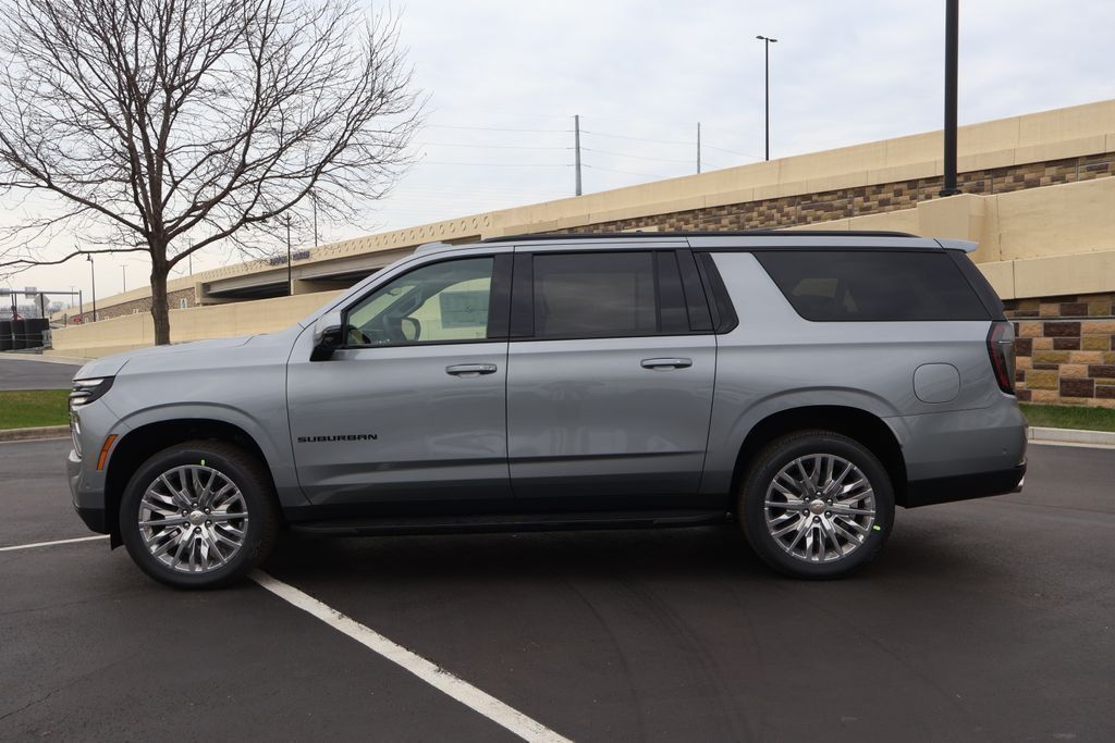 Thumbnail: 2026 Chevrolet Suburban - 4