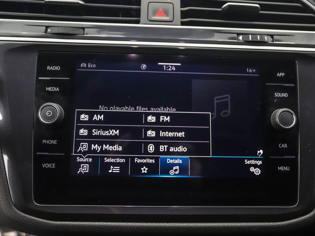 Thumbnail: 2024 Volkswagen Tiguan - 16