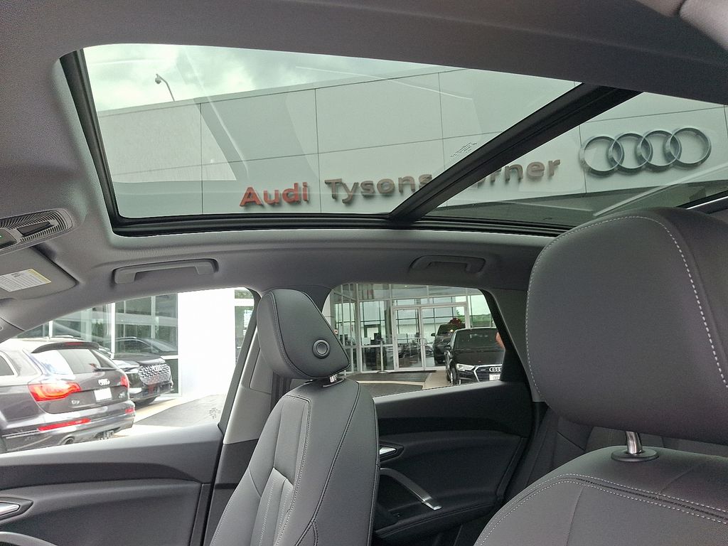 2025 Audi Q5 Premium 11