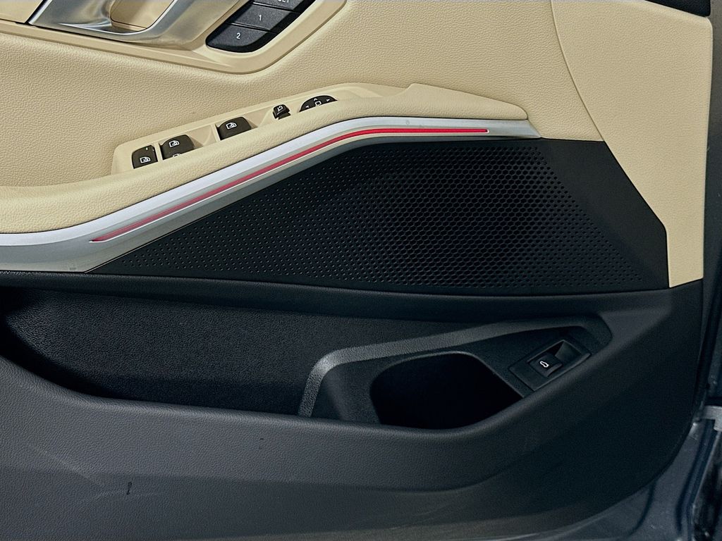 Thumbnail: 2025 BMW 3 Series - 19