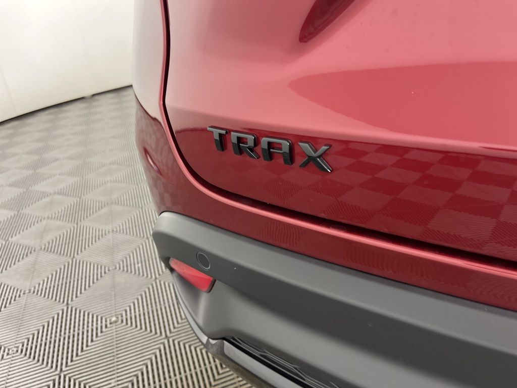 Thumbnail: 2025 Chevrolet Trax - 18