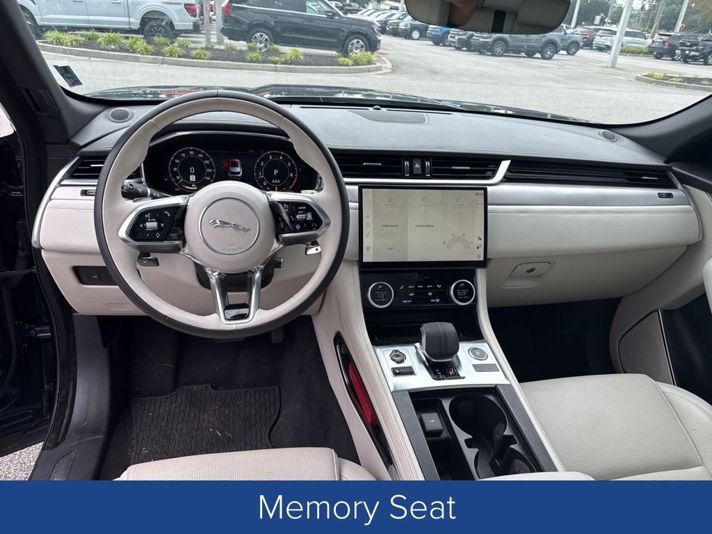 2024 Jaguar F-PACE P250 R-Dynamic S