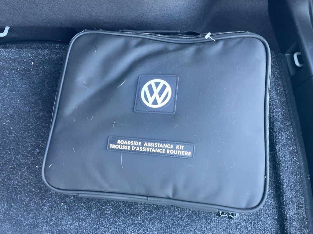 Used 2025 Volkswagen Taos SUV