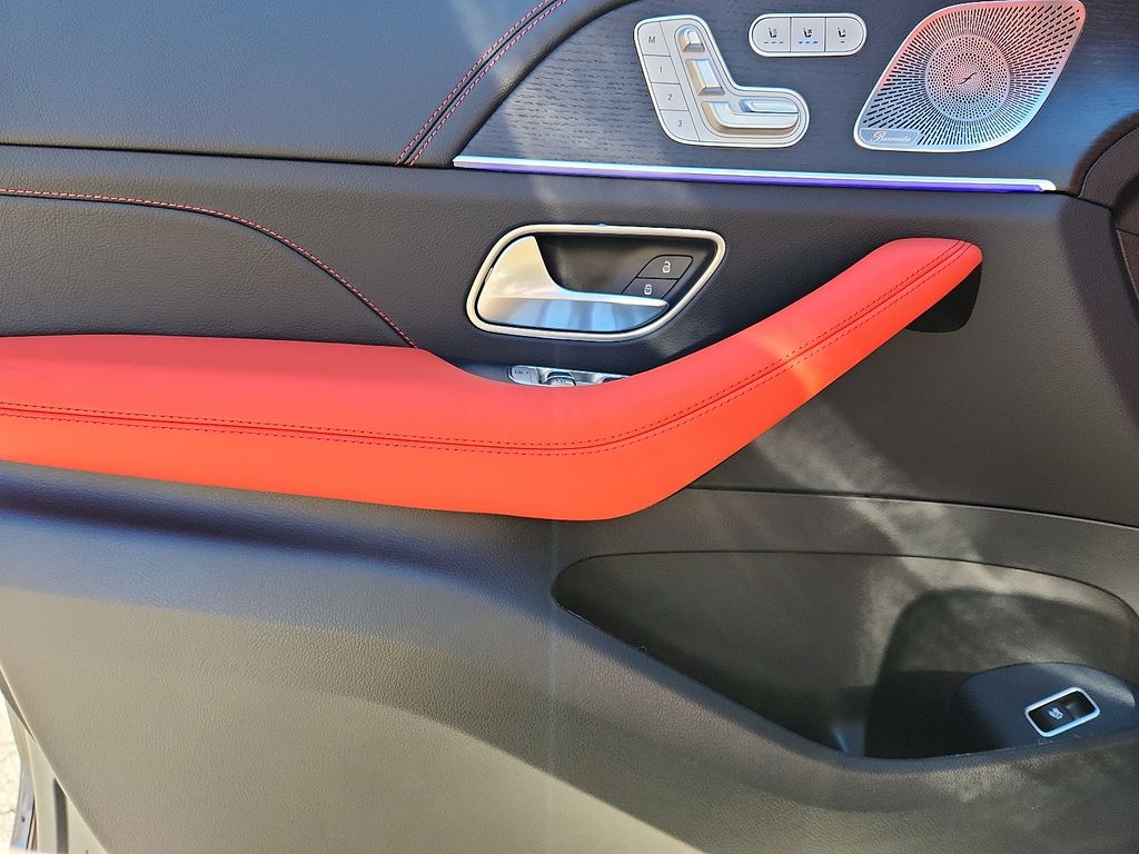 Thumbnail: 2026 Mercedes-Benz GLE - 9