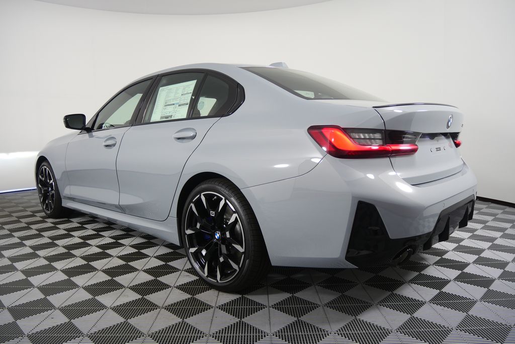 Thumbnail: 2026 BMW 3 Series - 5