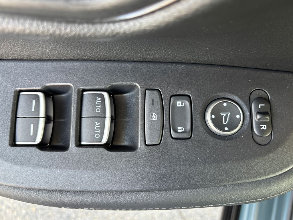 Thumbnail: 2023 Honda HR-V - 25