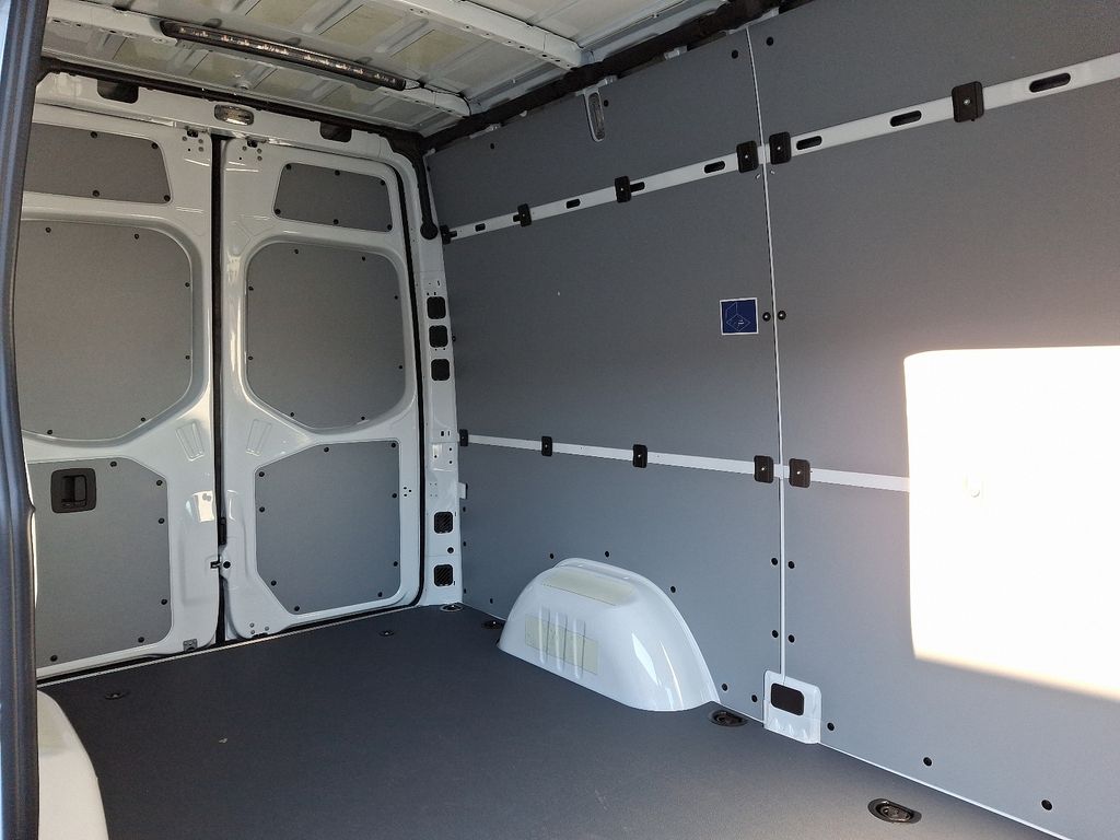 Thumbnail: 2025 Mercedes-Benz Sprinter - 7