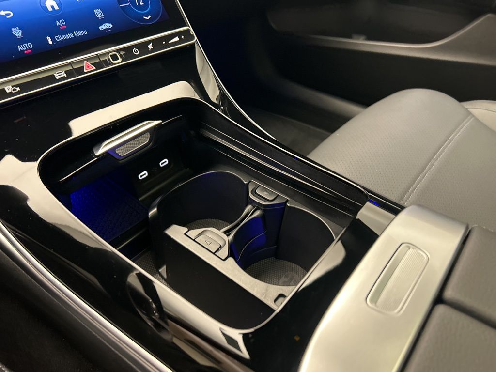 Thumbnail: 2025 Mercedes-Benz C-Class - 19