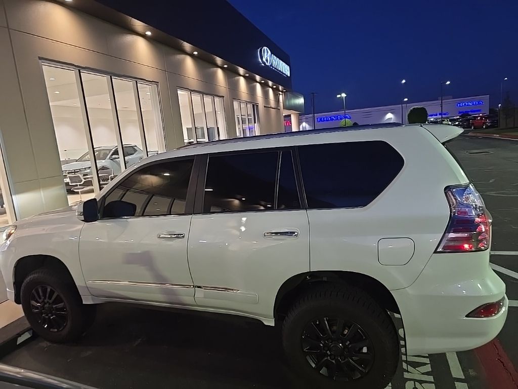 Thumbnail: 2015 Lexus GX - 8