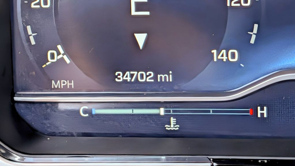 Used 2022 Chevrolet Silverado 1500 LT 4D Crew Cab