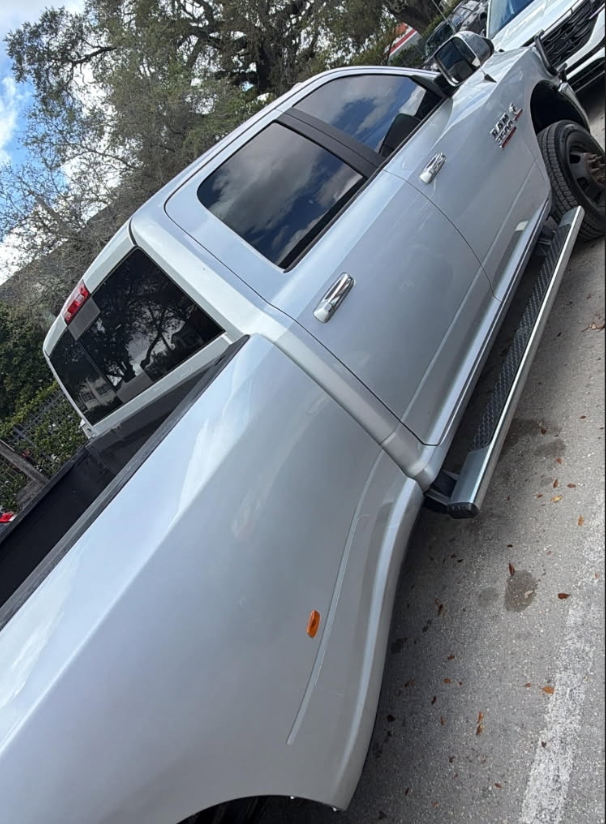 2017 RAM 3500 SLT Crew Cab LB DRW 4WD