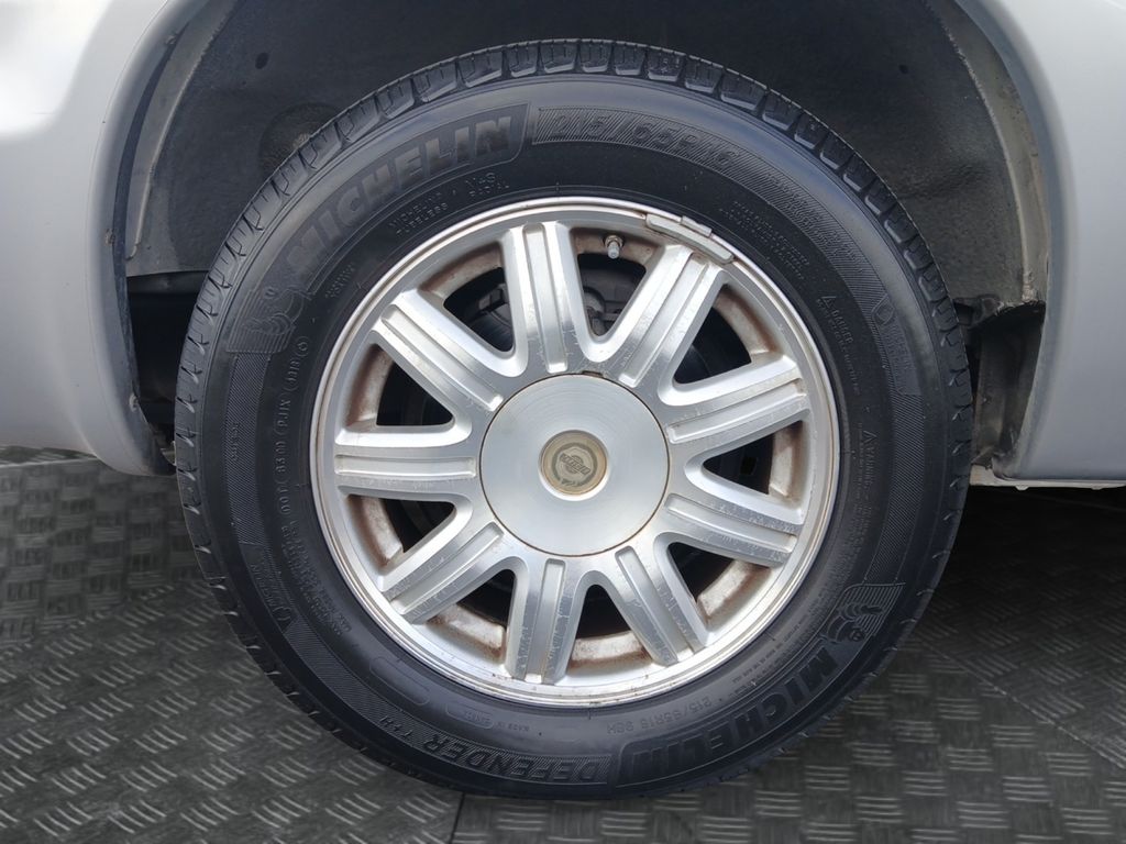 Used Car 2005 Chrysler Town & Country  Touring For Sale Under $10,000 In Austin, Texas