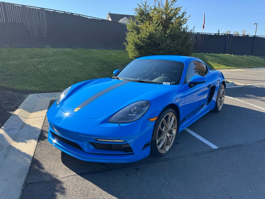 2024 Porsche 718 Cayman  -
                West Long Branch, NJ