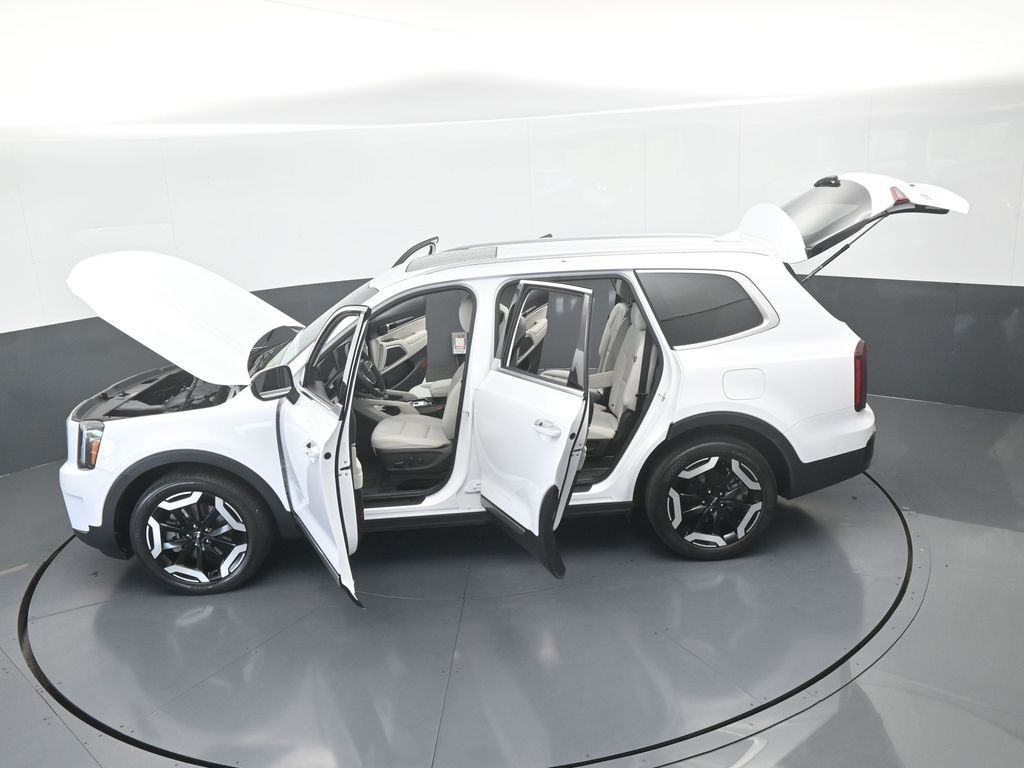 Used 2024 Glacial White Pearl Kia S image 65
