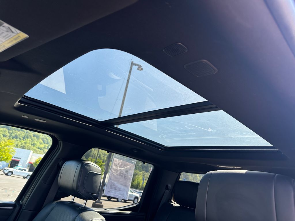 2023 Toyota Tundra Hybrid Platinum
