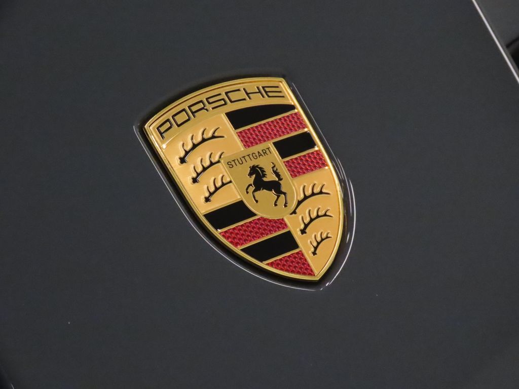 Thumbnail: 2026 Porsche 911 - 14