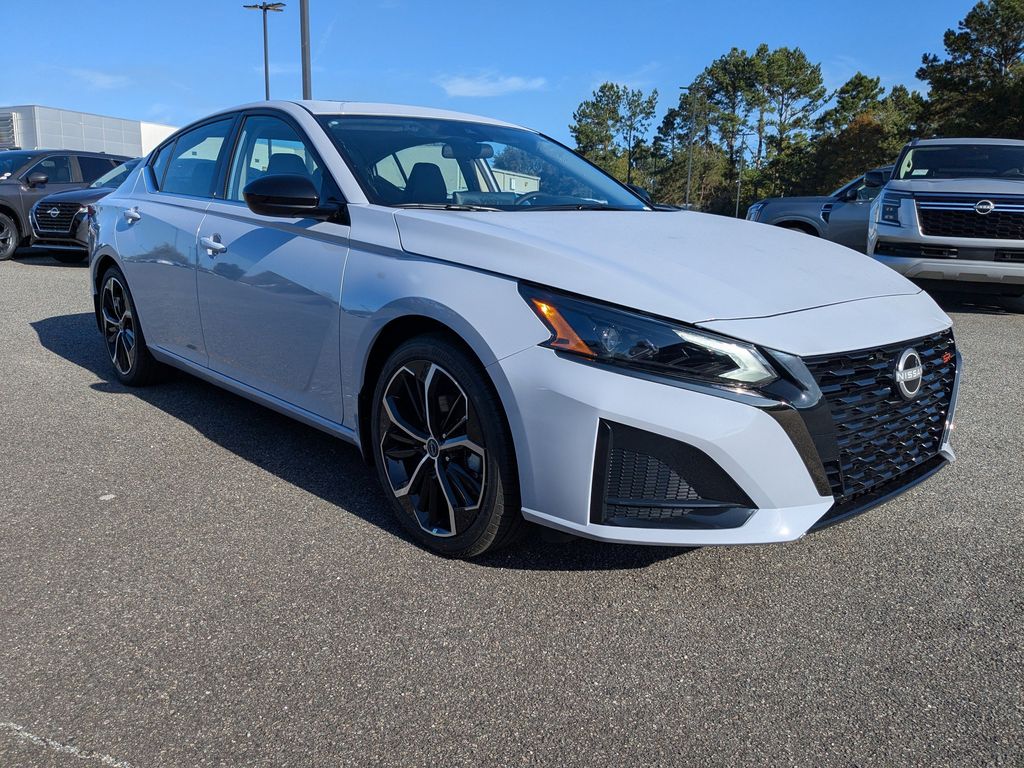 New 2025 Nissan Altima Sedan