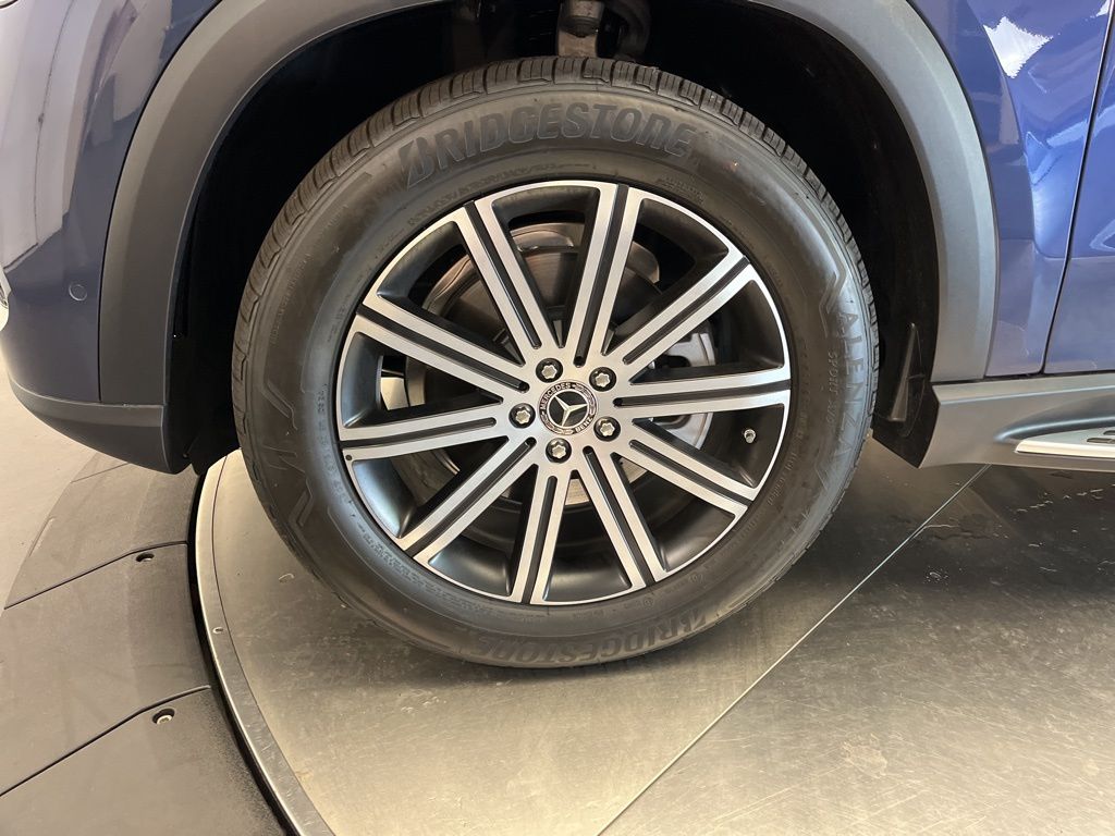 Thumbnail: 2025 Mercedes-Benz GLE - 10