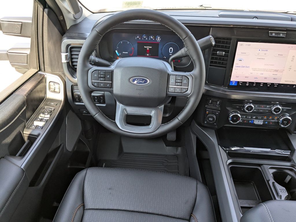 2026 Ford Super Duty F-350 SRW LARIAT