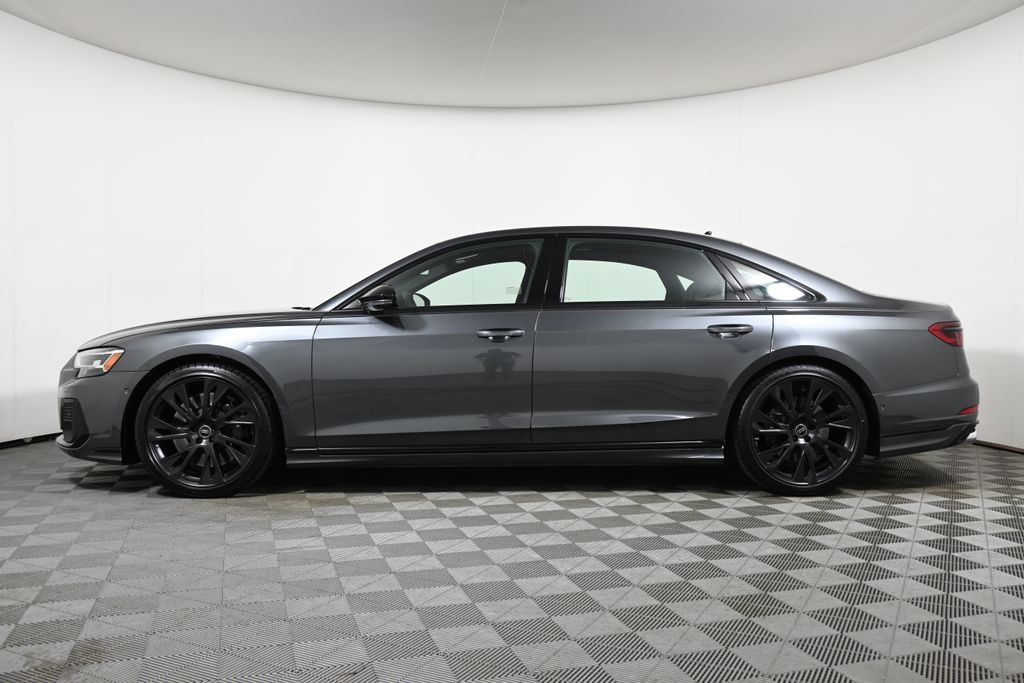 Thumbnail: 2025 Audi S8 - 2