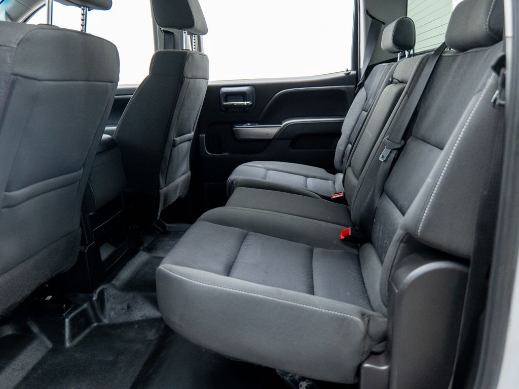 2019 White Chevrolet Silverado 2500HD LT 4X4 Truck