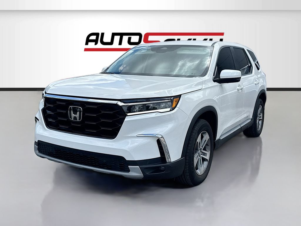 Used 2025 White Honda EX-L image 3