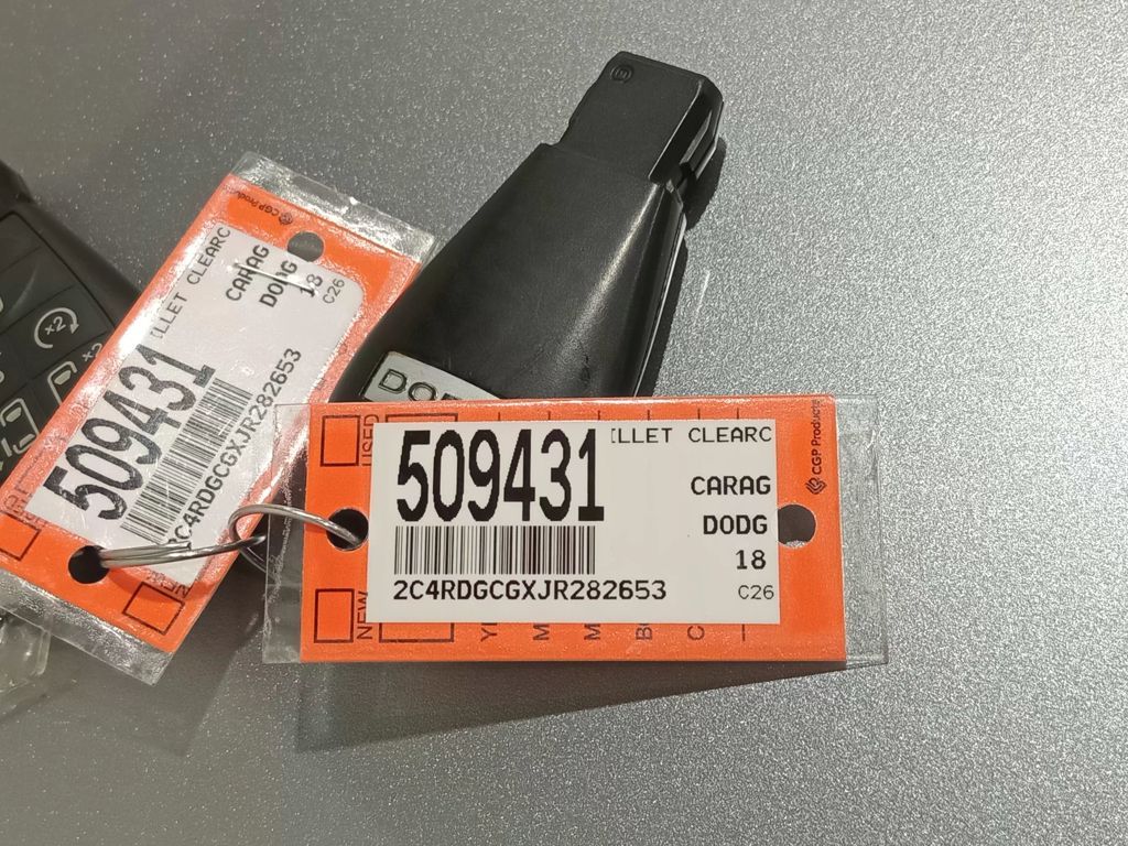 2018 Dodge Grand Caravan SXT — Billet Silver Metallic Clearcoat — photo 23