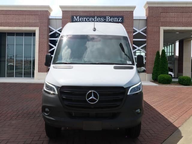 2024 Mercedes-Benz Sprinter 2500 2