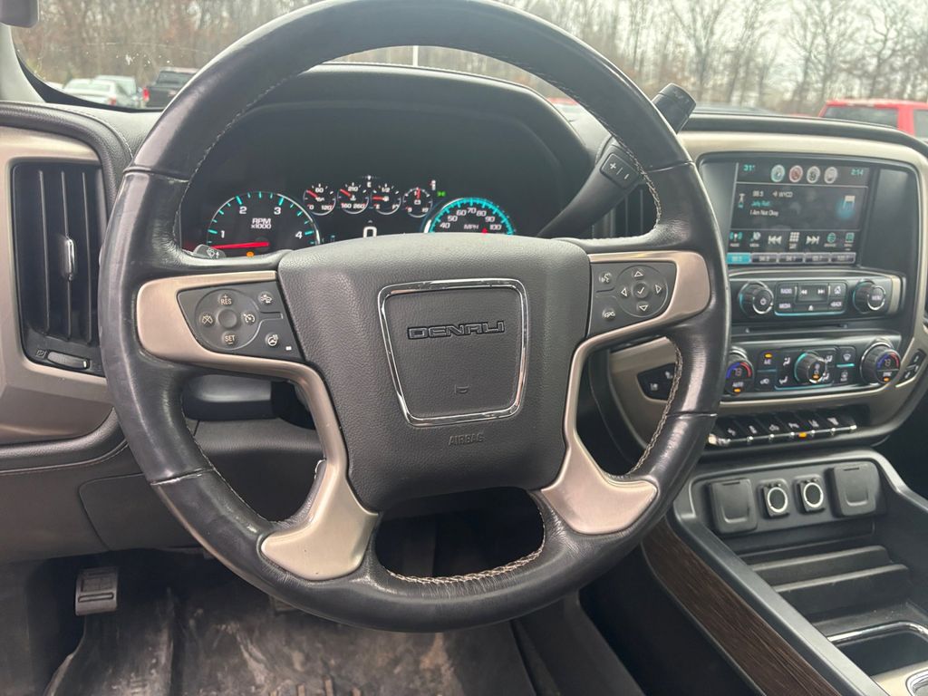 2017 GMC Sierra 2500HD Denali 11