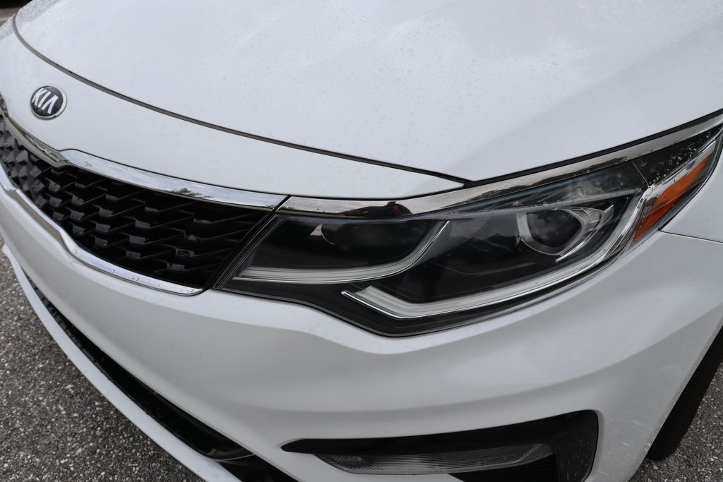 Thumbnail: 2020 Kia Optima - 3