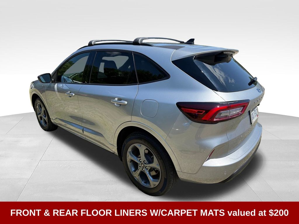 2023 Ford Escape ST-Line - Image 4