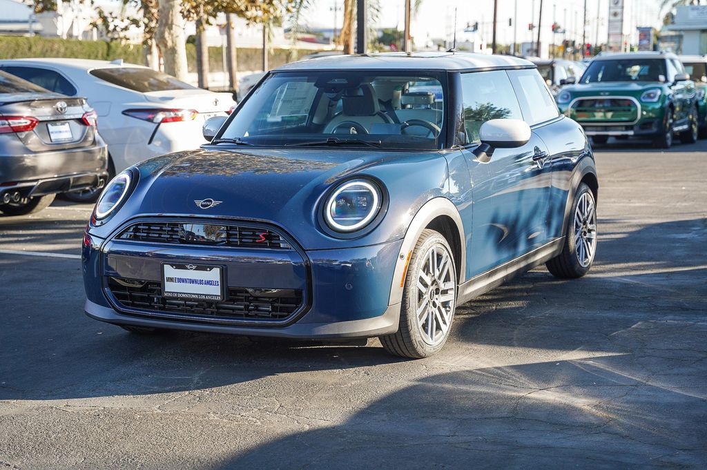 2025 MINI Cooper S  3