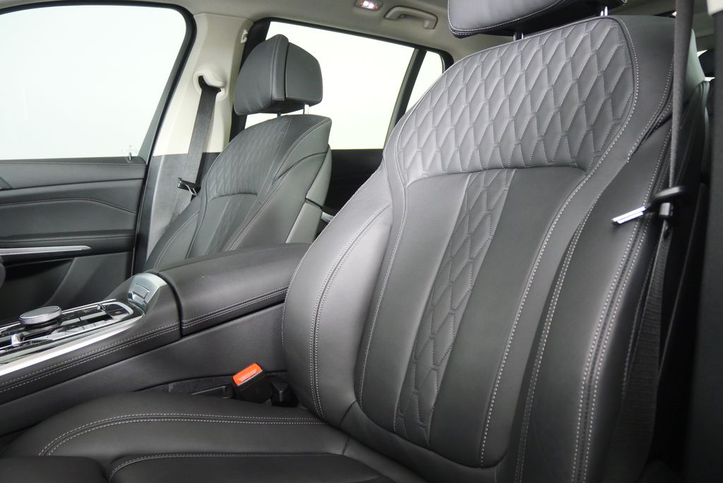 Thumbnail: 2024 BMW X7 - 11