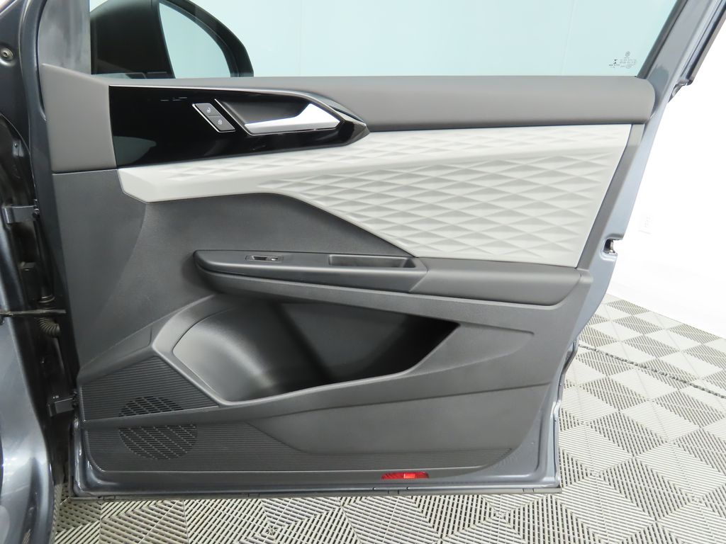 2022 Volkswagen Taos S 26