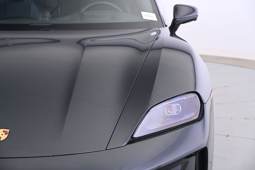 Thumbnail: 2025 Porsche Taycan - 12