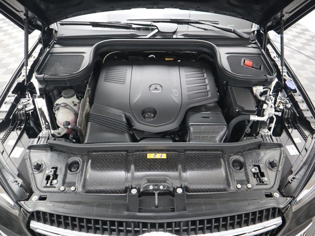 Thumbnail: 2025 Mercedes-Benz GLE - 31